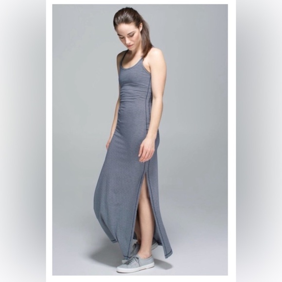 Lululemon Refresh Maxi Dress in Hyper Stripe Inkwell Size 2 - Picture 1 of 5